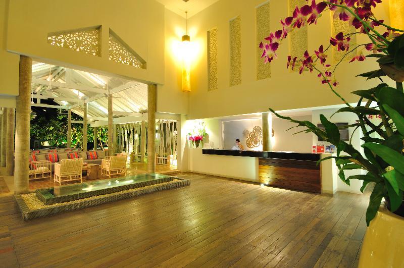 Ramada By Wyndham Phuket Southsea Hotel Buitenkant foto