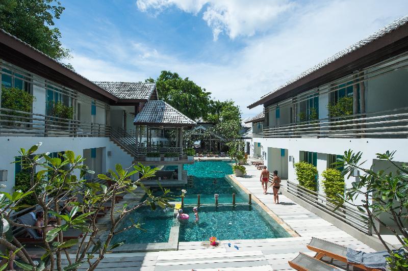 Ramada By Wyndham Phuket Southsea Hotel Buitenkant foto