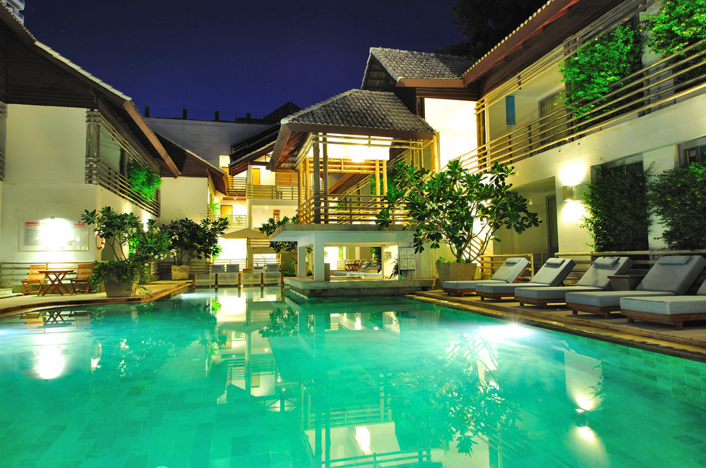 Ramada By Wyndham Phuket Southsea Hotel Buitenkant foto