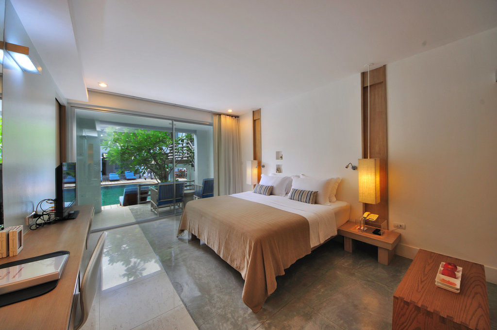 Ramada By Wyndham Phuket Southsea Hotel Buitenkant foto